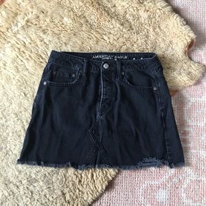 🦇American eagle. Black denim skirt🦇